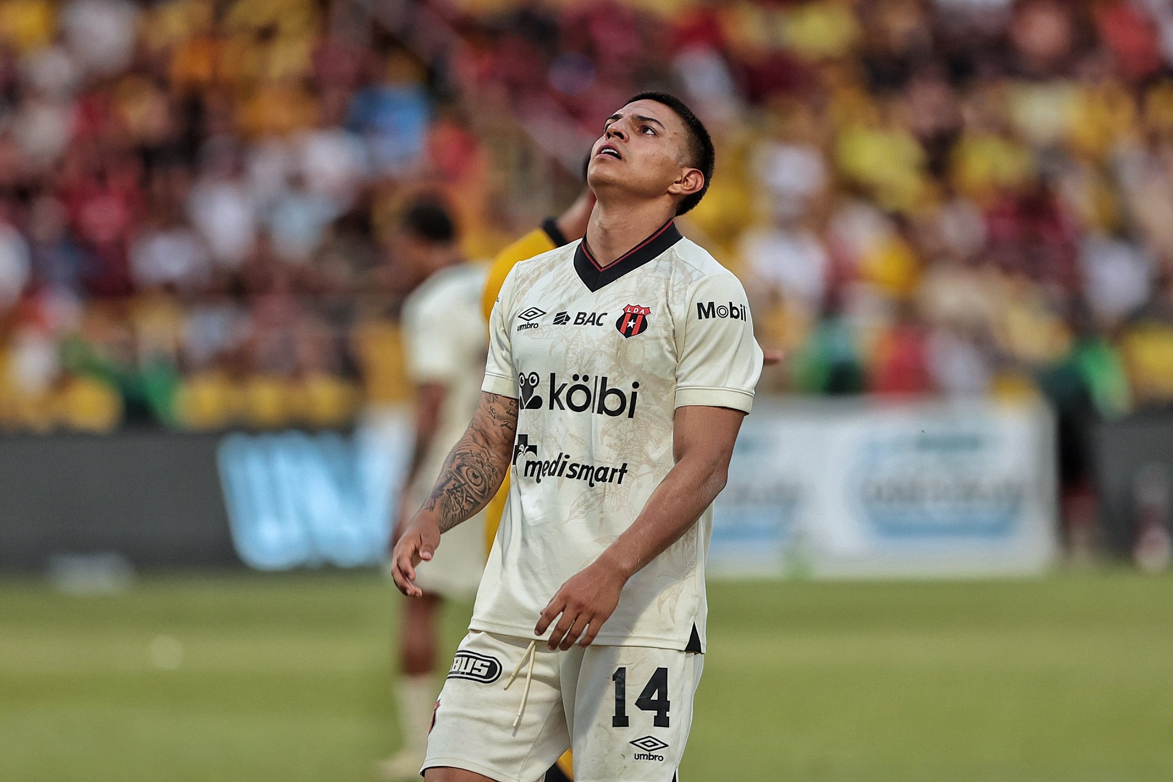 26/04/2026/ juego entre Municipal Liberia vs Liga Deportiva Alajuelense por la jornada 18 del torneo clausura en el estadio Edgardo Baltodano de Liberia / foto John Durán
