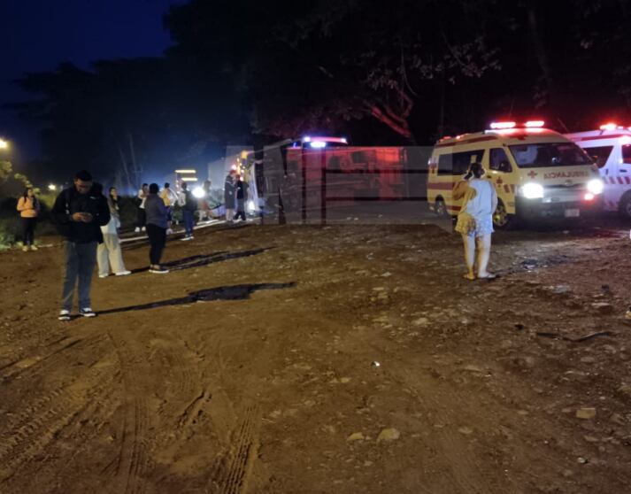 Choque múltiple en Abangares deja un hombr fallecido.