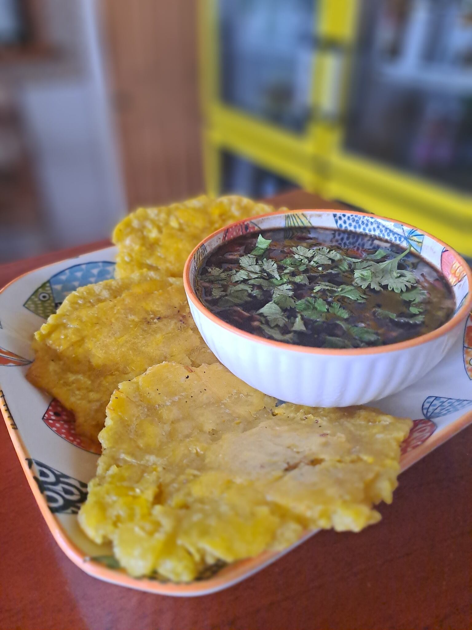 Abuelito tuvo visión y su familia continuó legado, pero servido en forma de ceviche.