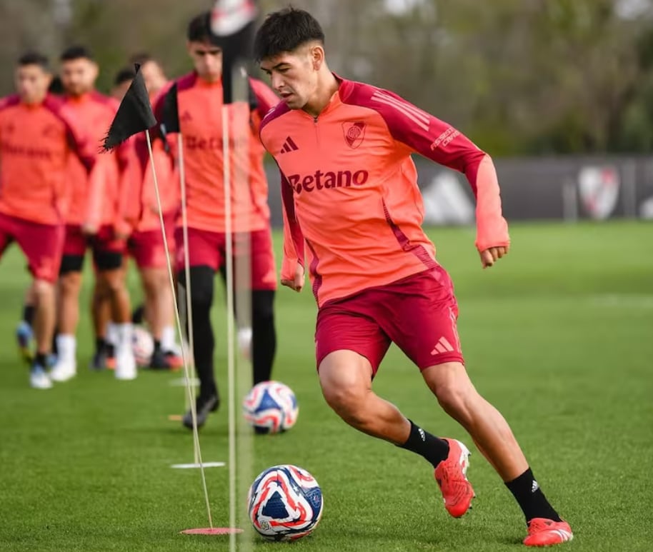 Lautaro Rivero, el jugador sorpresa en la convocatoria de Lionel Scaloni, para dos juegos amistosos de Argentina. Foto tomada de La Nación Argentina.