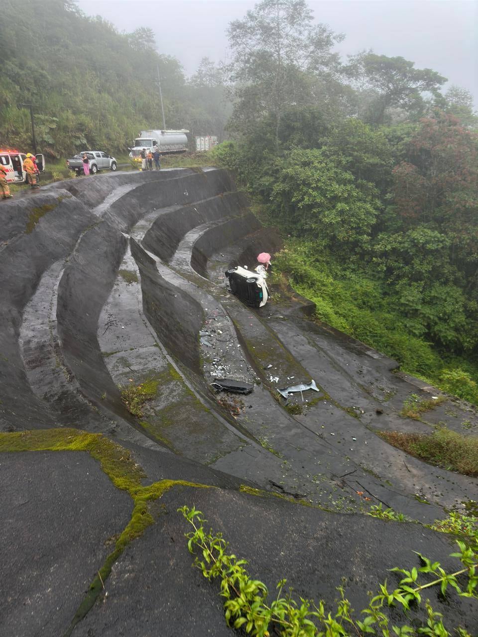 Accidente Vara Blanca. Foto Facebook.