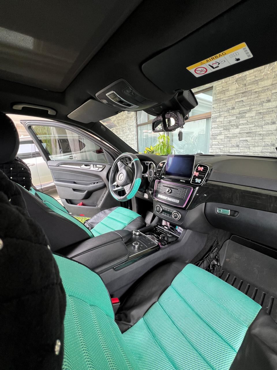 chuzo de la semana, mercedes - benz gls 2017, Joseline González