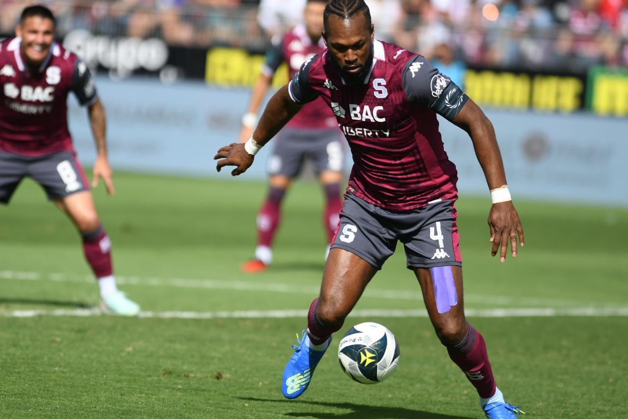 Kendall Waston, Saprissa Sporting