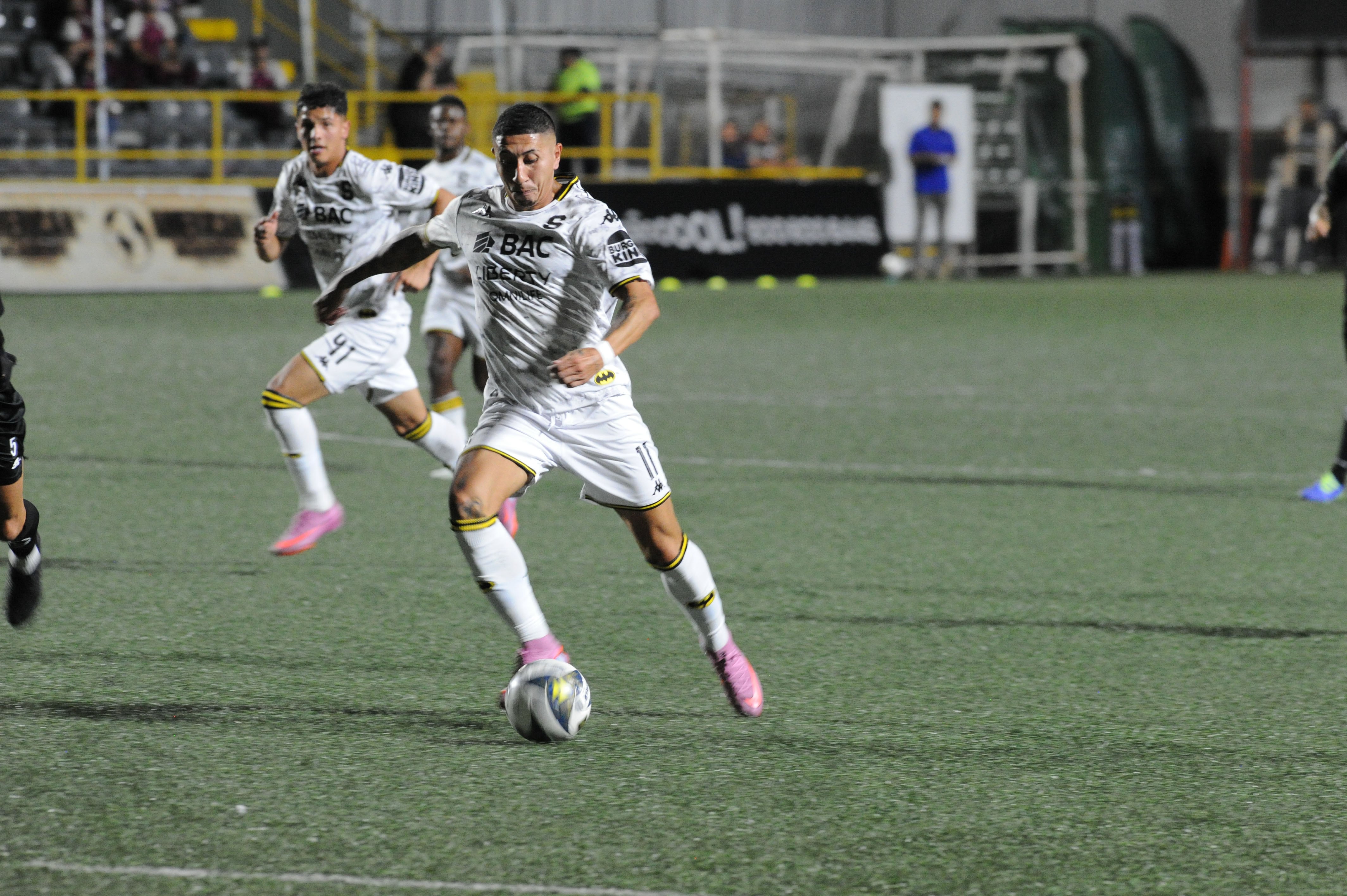 Sporting F.C vs Saprissa