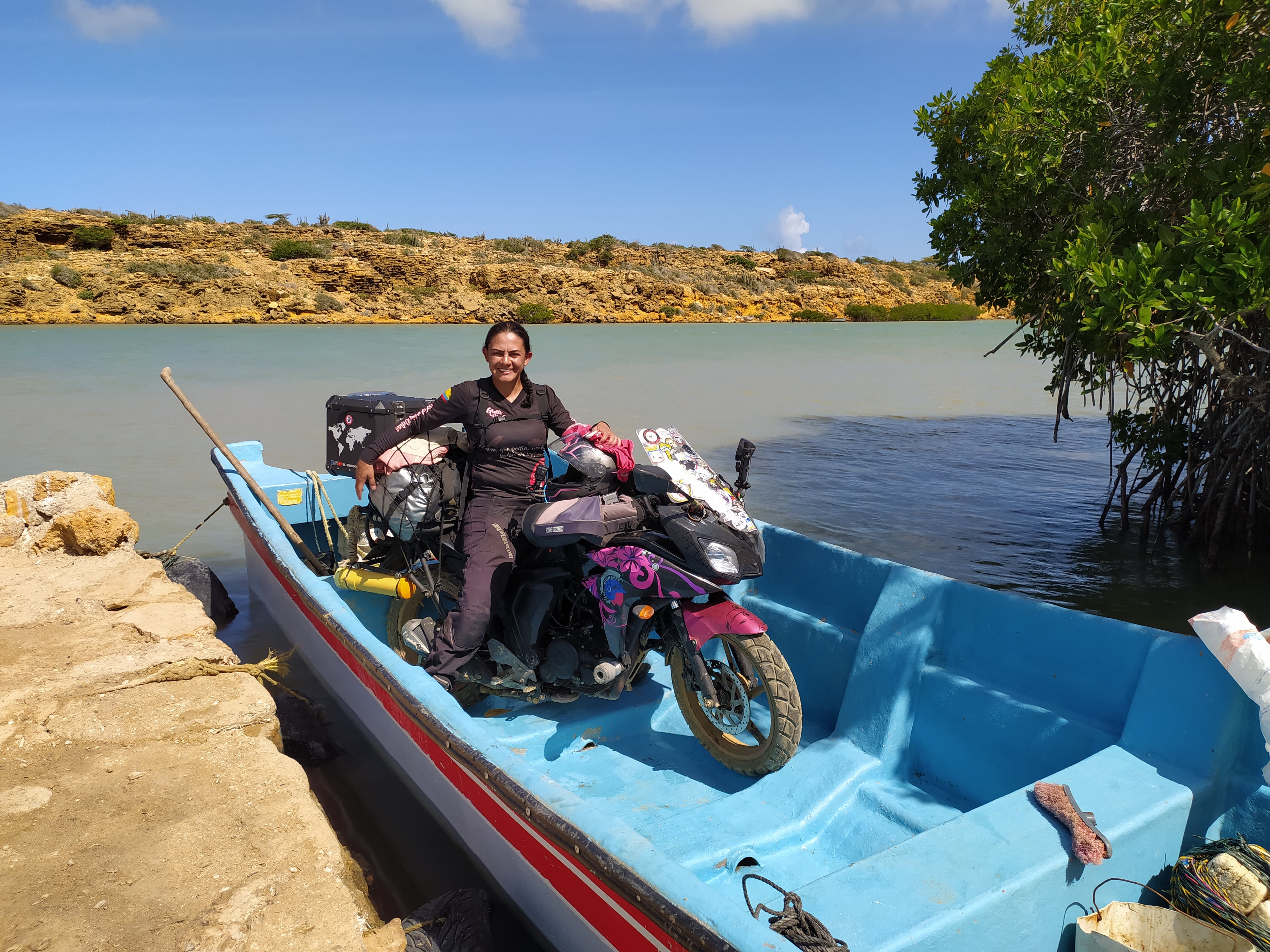 Gina Paola Sánchez Buitrago es una colombiana de 34 años que desde el 2015 recorre América en moto