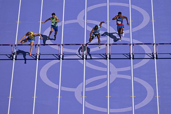 Gerald Drummond corrió con alma y corazón, pero no logró avanzar a la gran final de los Juegos Olímpicos 2024. Foto: CON/Getty Images.