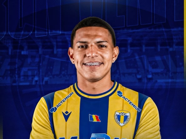 Así anunció su nuevo club a Alejandro Bran.