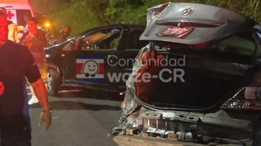 Adulto mayor se detuvo por falla en su carro y minutos después murió por choque entre otros dos vehículos