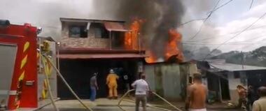 El incendio ocurrió en Paso Hondo, en Montes de Oca. Foto cortesía.