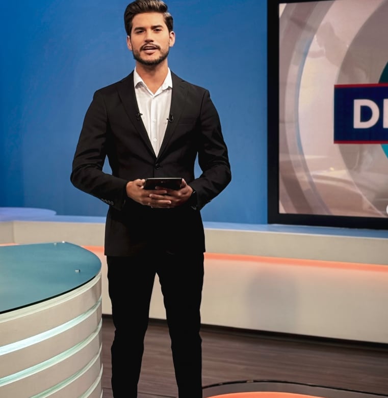 Alejandro Coto, periodista de Repretel