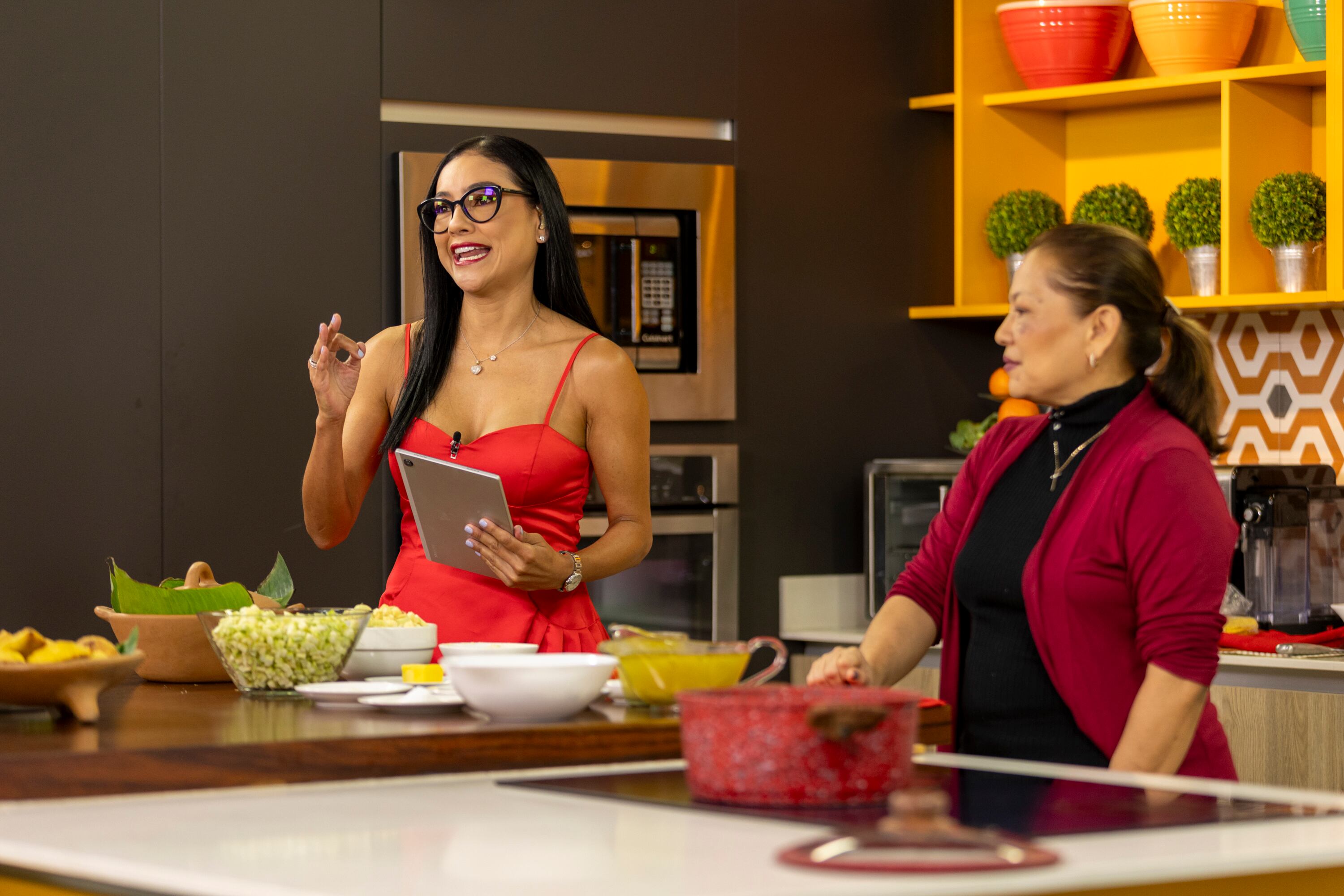 01/07/2024, San Jose, Teletica, inicio de los nuevos presentadores del programa Buen Día, Jennifer Segura, Daniel Céspedes, Natalia Monge y Nancy Dobles.