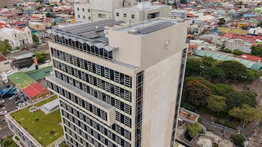 Vicepresidenta de la CCSS adelantó un plan sin saber que el micrófono estaba encendido