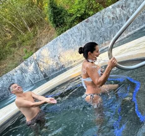 Se ve que Pablo Gabas y su esposa, Dayana Guillén, la están pasando muy bien.