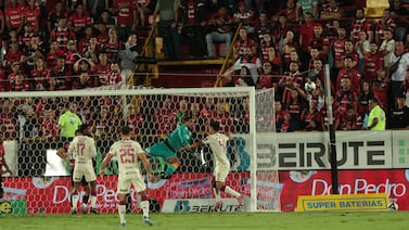 Afición de Saprissa explota contra Esteban Alvarado tras perder final contra Alajuelense