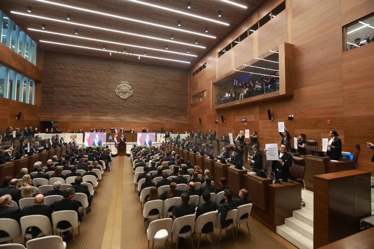 Informe de labores de Rodrigo Chaves en la Asamblea Legislativa