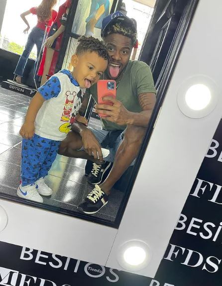 No hay duda de que Góndola está enamorado de su pequeño. Instagram.