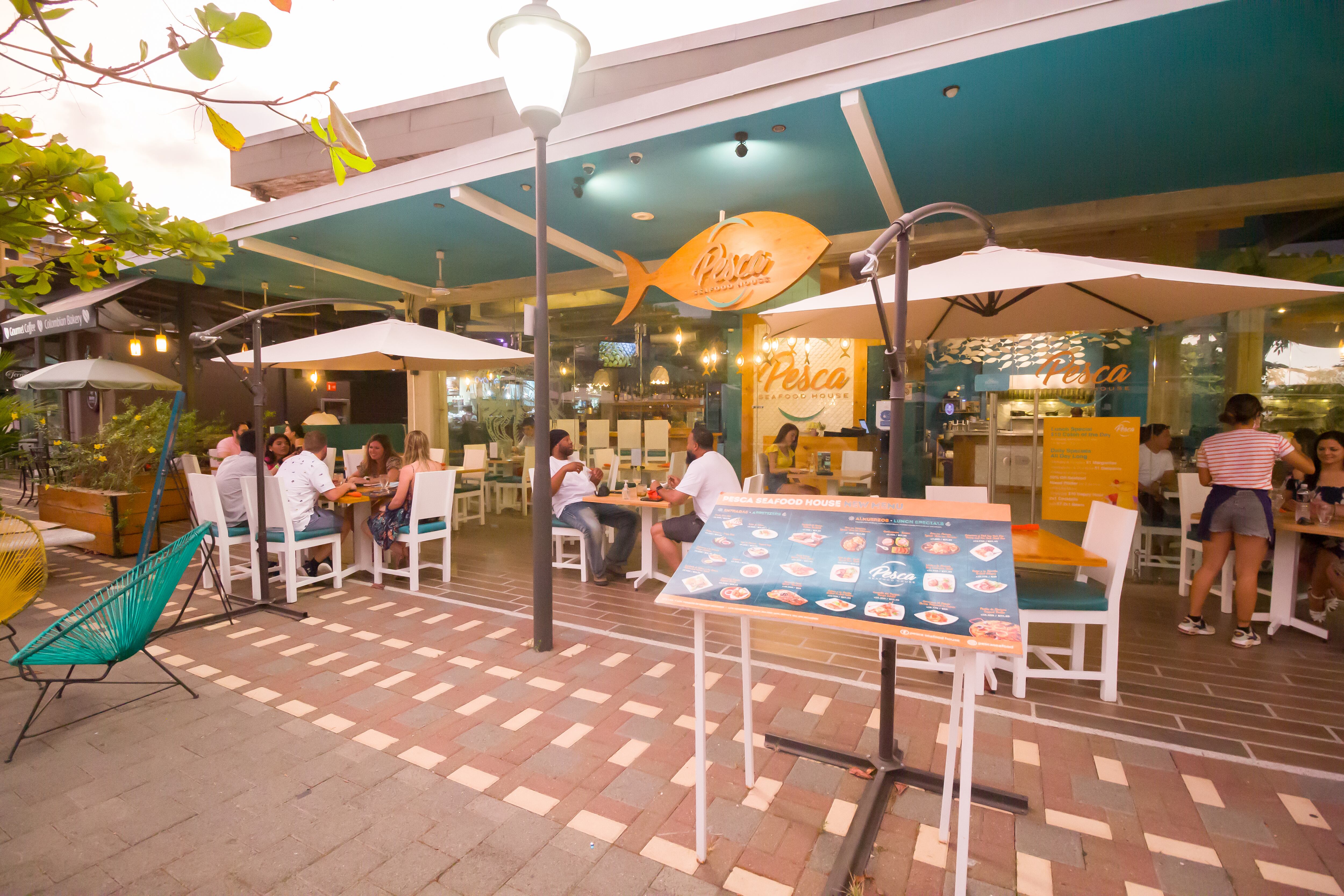 El restaurante Pesca SeaFood House tendrá promociones para chinear a papá en su día. Cortesía.