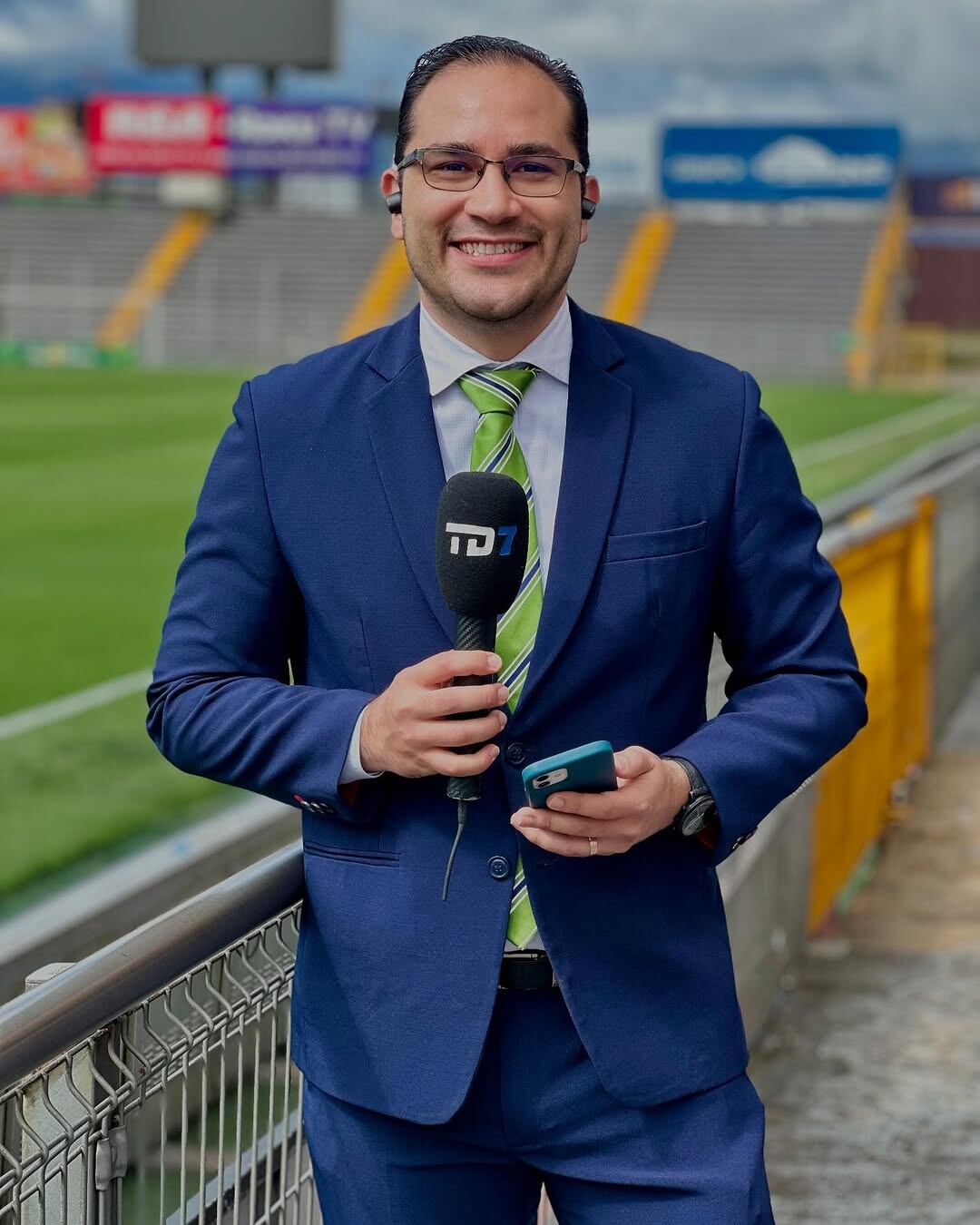 Miguel Calderón publicó este martes un mensaje de despedida a Borbón luego de que el experiodista deportivo de canal 7 reapareciera para referirse a su salida de la televisora, donde trabajó durante nueve años.