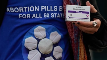 Aprueban que pastilla para abortar se pueda enviar por correo en Estados Unidos