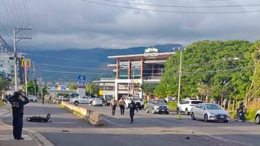 Detienen a chofer que iba en contravía y habría provocado la muerte de hombre en bicimoto: alcoholemia agravó el caso