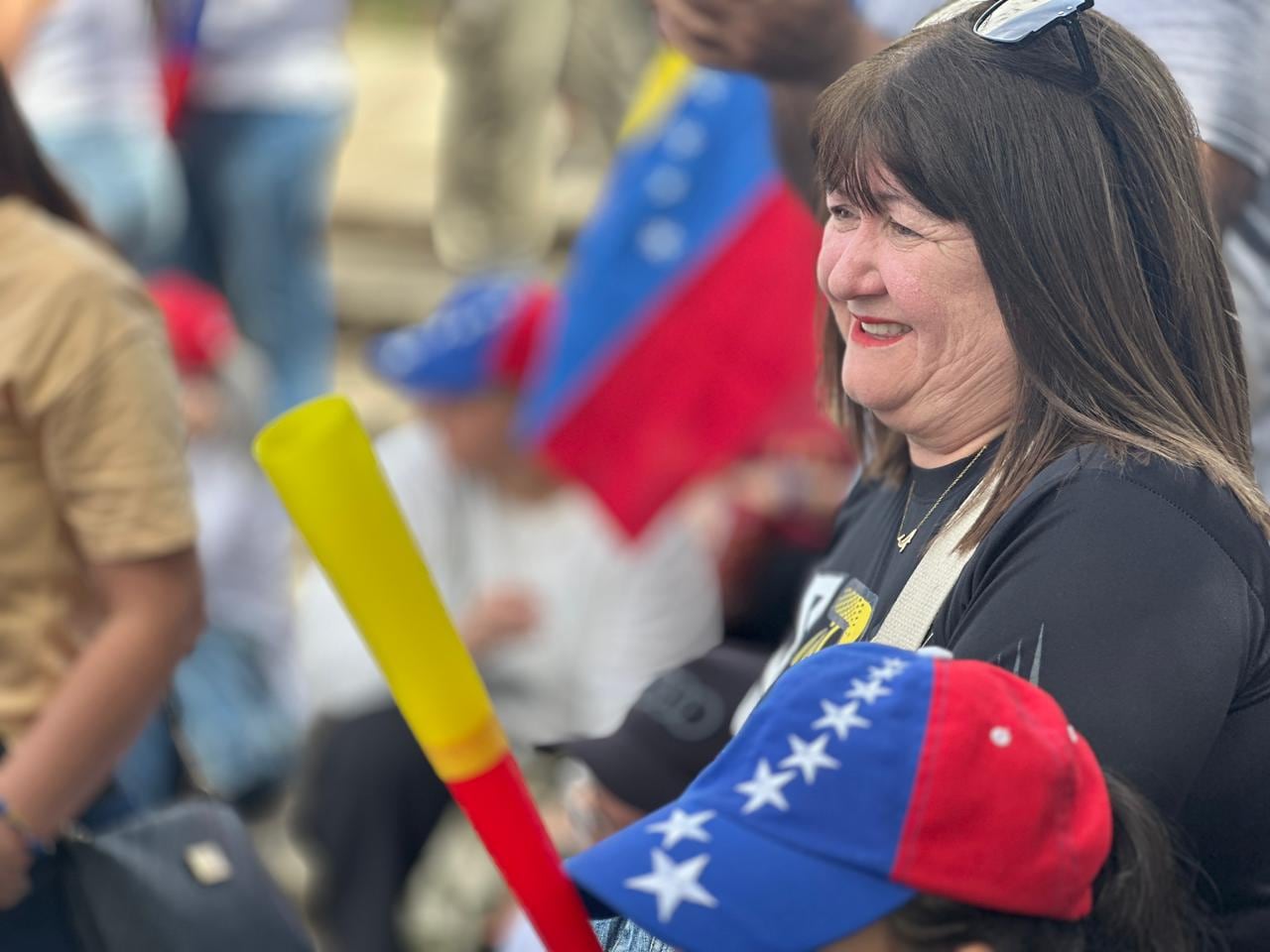 Venezolanos se reunieron en la Plaza de la Democracia para celebrar la detención de Nicolás Maduro
