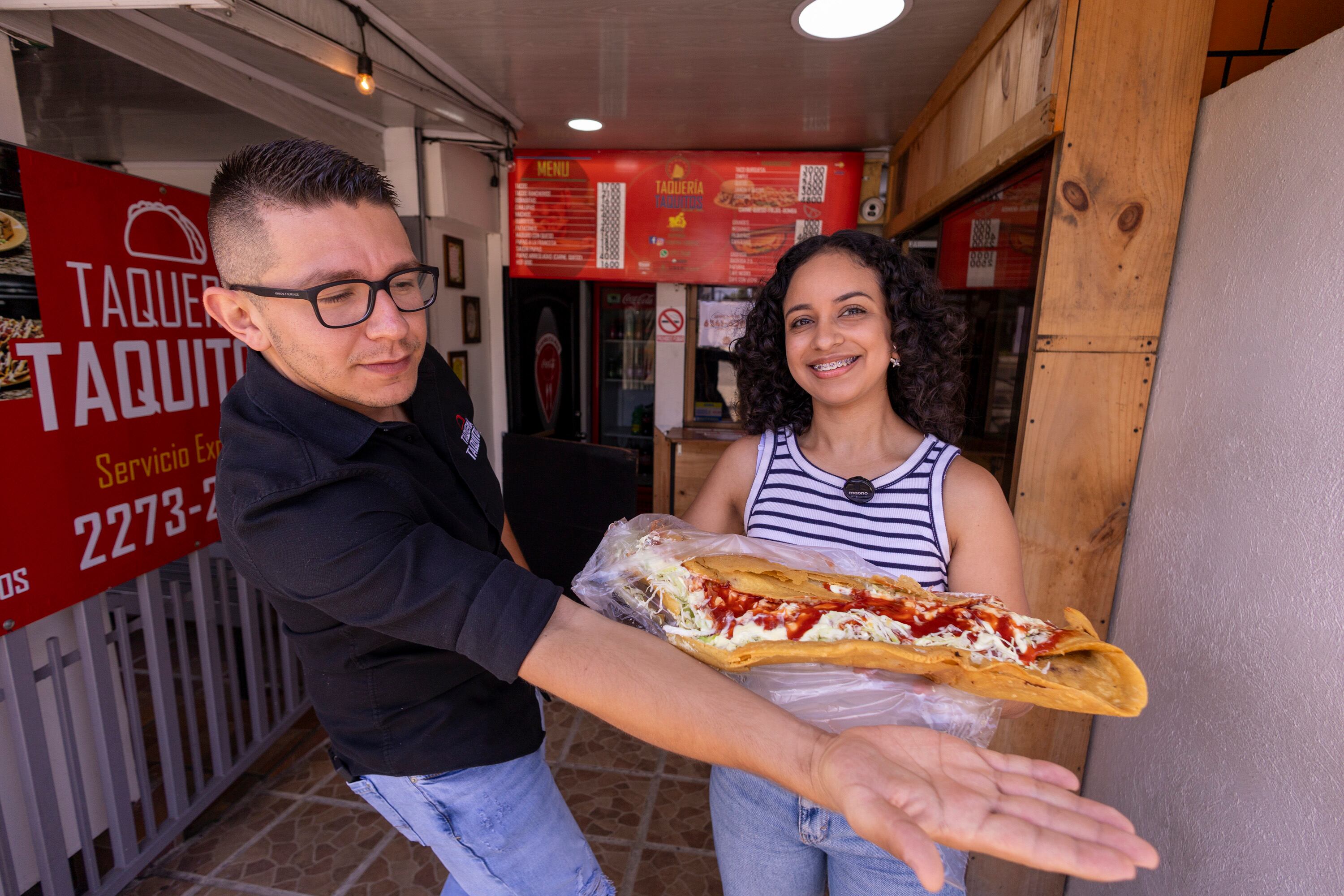 24/04/2025, San José, Sabanilla, entrevista con Javier y sus colaboradoras, Marine Chaverri y Magaly Soto, para hablar acerca de la taqueria.