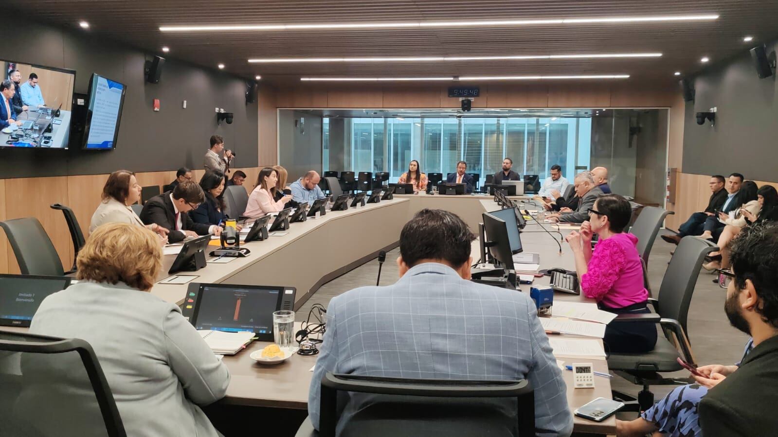 El alcalde de Cartago, Mario Redondo, confirmó este lunes 9 de junio, ante los diputados que pagarle a Acueductos y Alcantarillados (AyA) los ₡16.800 millones que dice la institución que les deben “sería el golpe (económico) más fuerte desde el terremoto de 1910”.