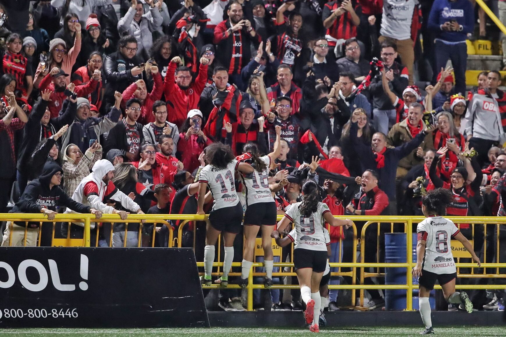 20/12/2023/ Juego entre  Sporting FC vs Liga Deportiva Alajuelense por la final del fútbol femenino en el estadio Ernesto Rorhmoser  / Foto John Durán