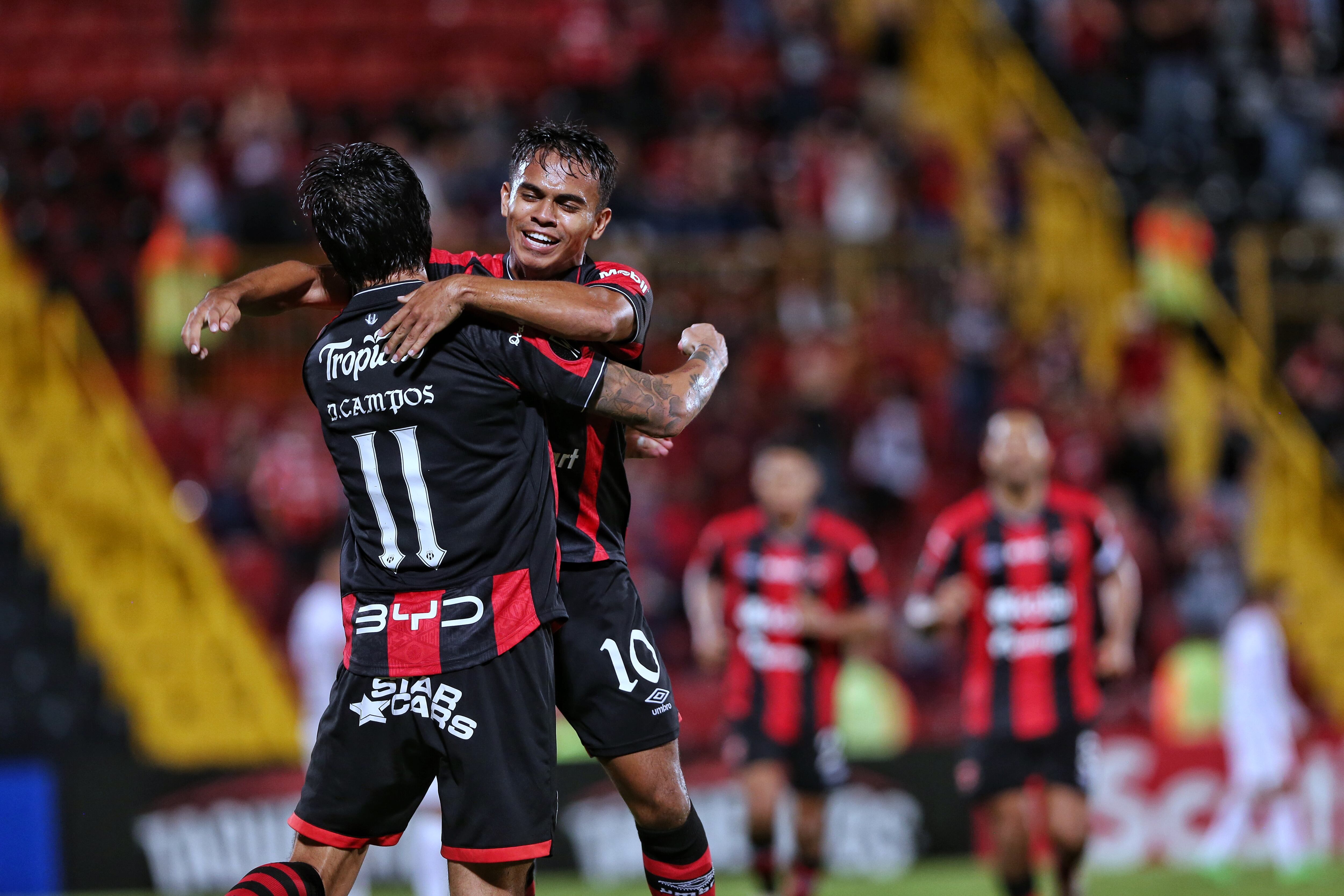 23/07/2024/ Juego entre Liga Deportiva Alajuelense vs CD Marathón por la CONCACAF Center American Club 2024 en el estadio Alejandro Morera Soto / Foto John Durán
