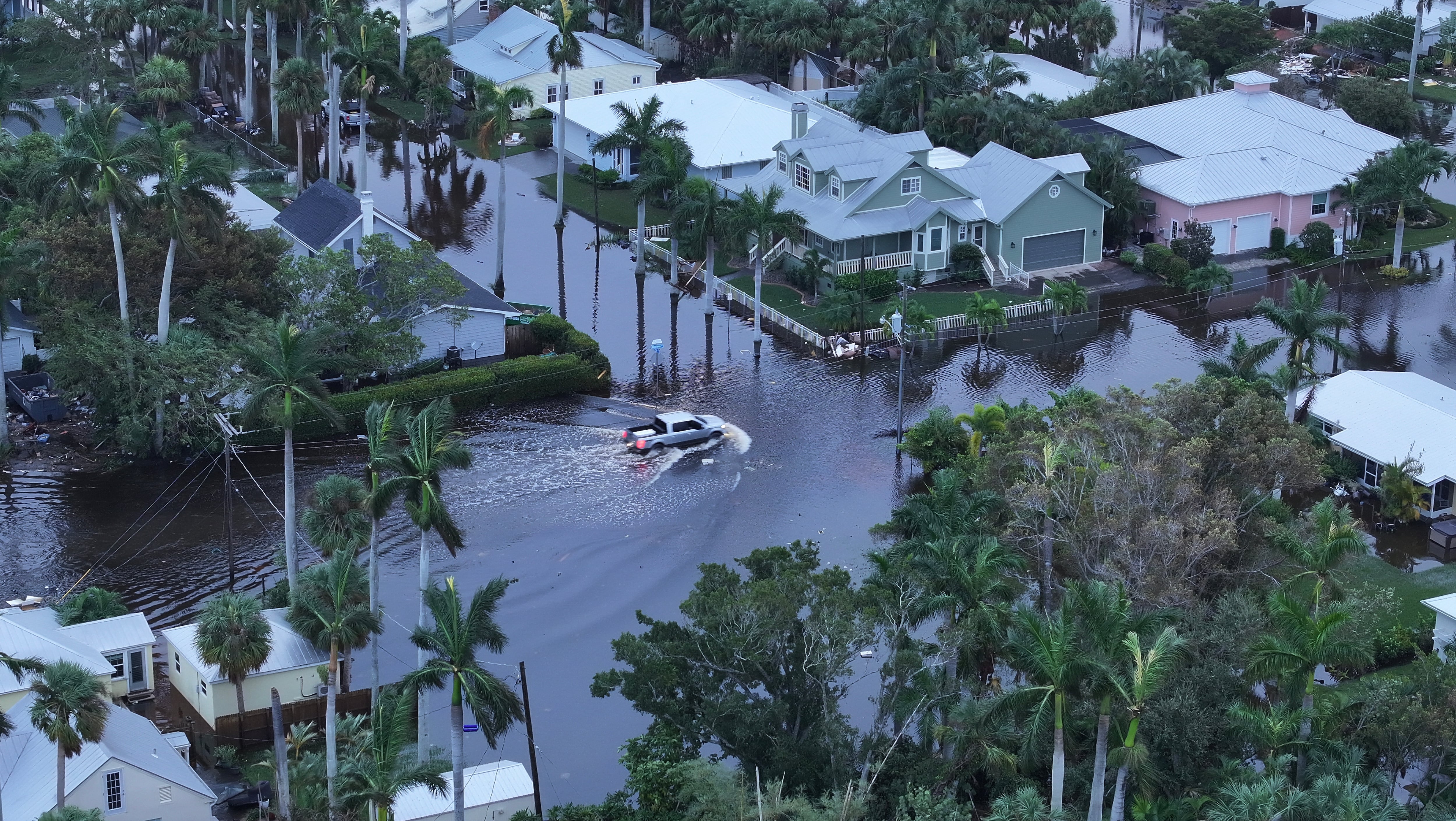 La cifra de clientes sin electricidad en Florida llega a al menos 3,4 millones, según el portal especializado poweroutage.us. Esta vista aérea corresponde al condado de Charlotte, en la zona de Punta Gorda en Florida. Fotografía: