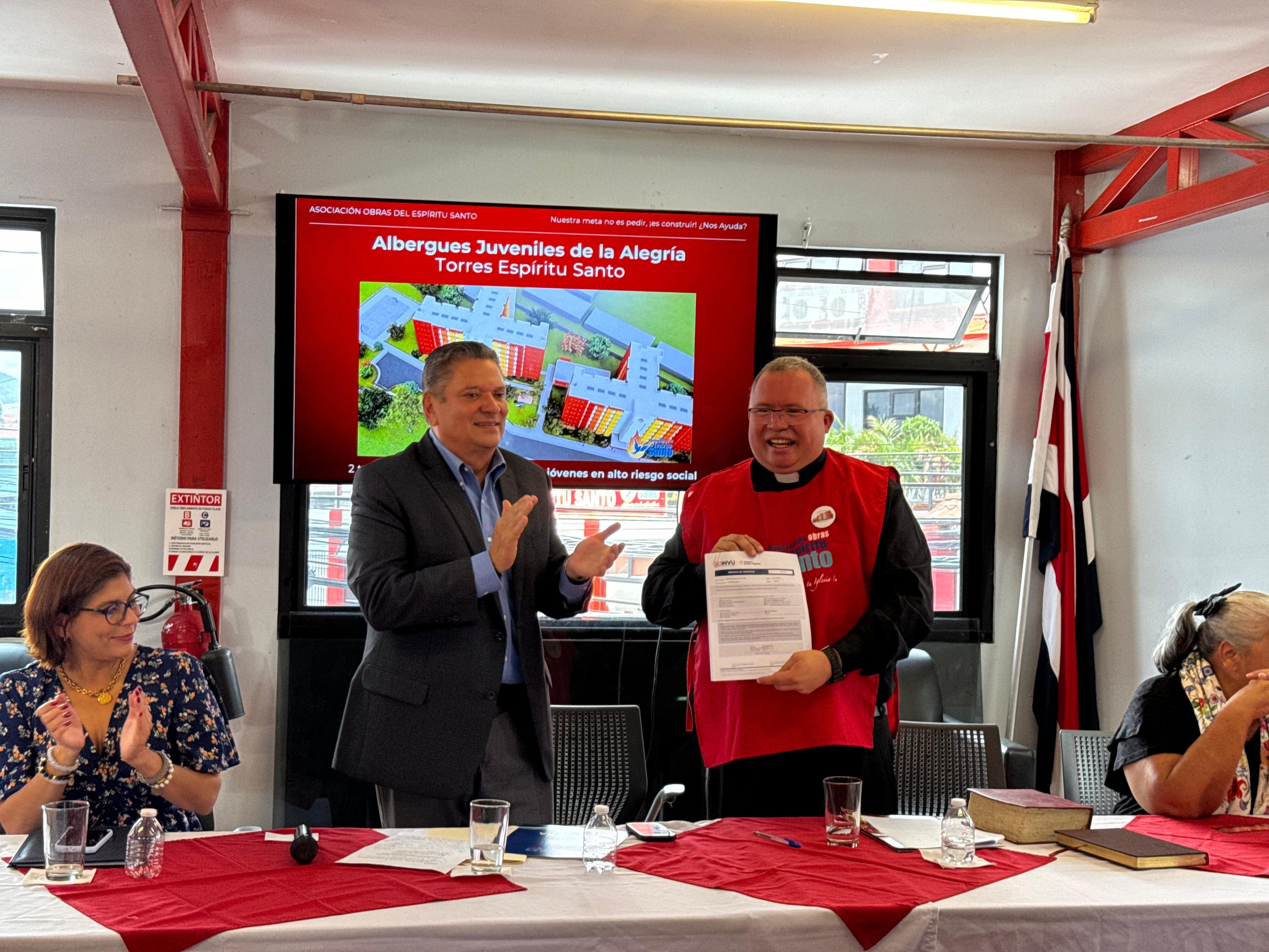 El lunes 29 de abril del 2024 en Obras del Espíritu Santo el padre Sergio anunció que la Municipalidad de San José donó 389 millones de colones para las Torres Espíritu Santo