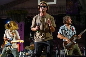 Músico es separado de la banda Sonámbulo por, presuntamente, contactar a menor de edad con fines sexuales