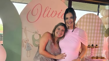 Natalia Álvarez compartió especial momento a pocas semanas del nacimiento de su hija