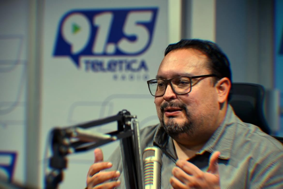 Adrián Méndez, locutor, narrador y periodista de Teletica Radio 91.5 F.M..