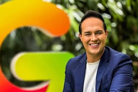 Presentador de Giros y su novia se llevaron un susto al descubrir un intruso en su habitación de hotel