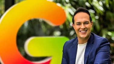 Presentador de Giros y su novia se llevaron un susto al descubrir un intruso en su habitación de hotel