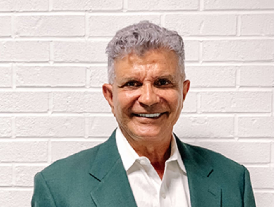 Vatani Eshraghollah, de 71 años