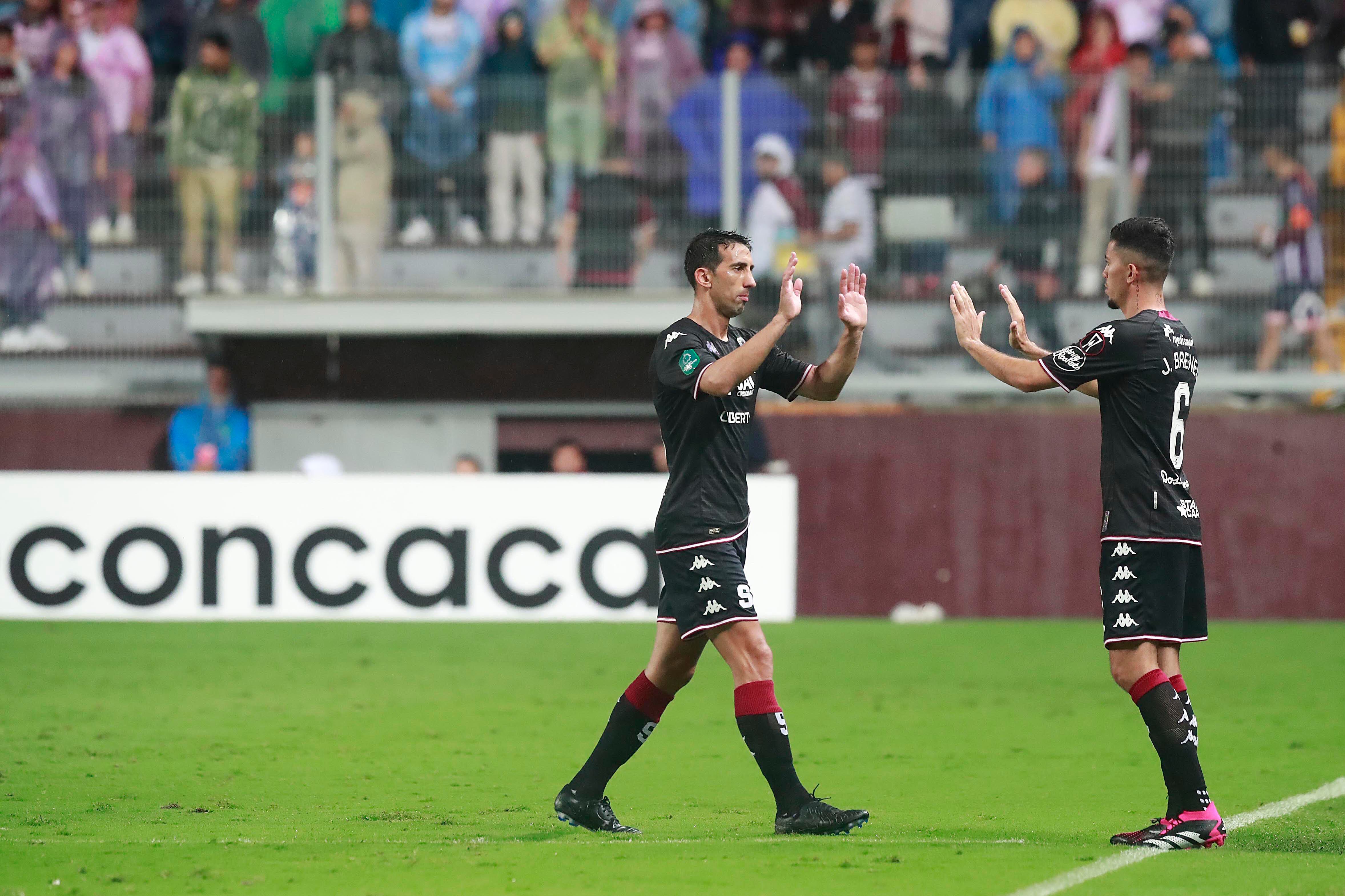 01/11/2023 Estadio Ricardo Saprissa, Tibás. El Deportivo Saprissa recibió al Motagua, de Honduras, en partido de vuelta por repechaje de la Copa Centroamericana de CONCACAF.