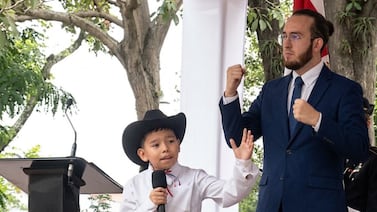 Niño de quinto grado dio fuerte mensaje sobre paz y diálogo frente a la presidenta de Costa Rica