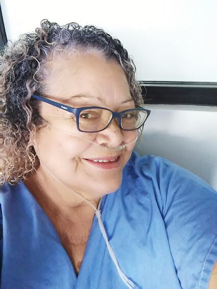 Roxana Arguijo Arguedas, de 65 años de edad y con sobrepeso, venció al covid-19 gracias al personal del hospital San Vicente de Paul en Heredia, en donde estuvo internada 22 días