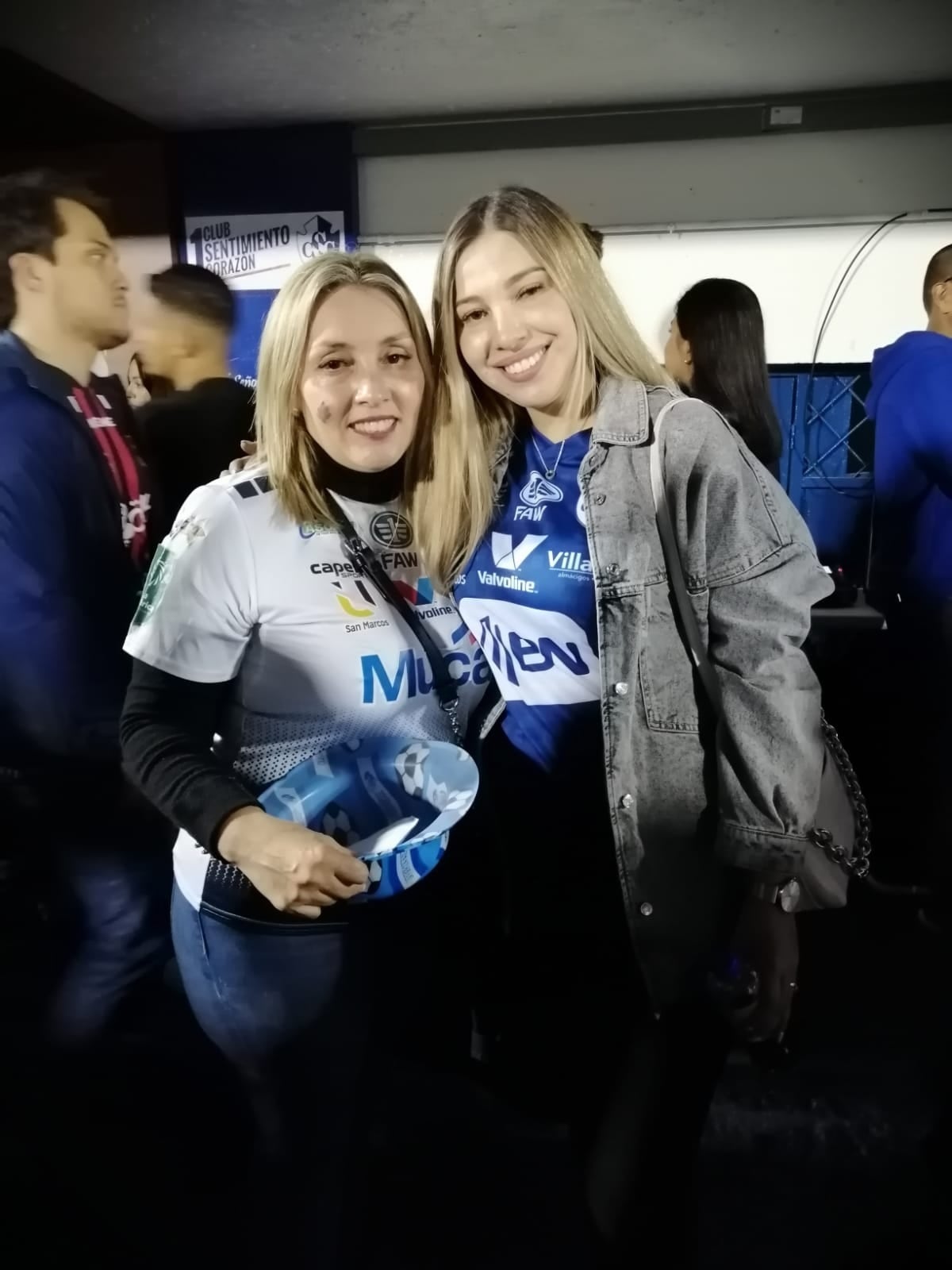 Luis Ronaldo Araya, jugador del Cartaginés y su esposa. Yenci Aguilar.