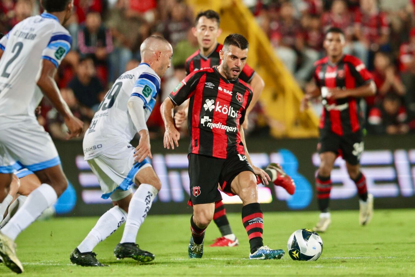 28/07/2024, Alajuela, Estadio Alejandro Morera Soto, partido de la jornada 3 del torneo de apertura 2024, entre Liga Deportiva Alajuelense y Santa Ana.