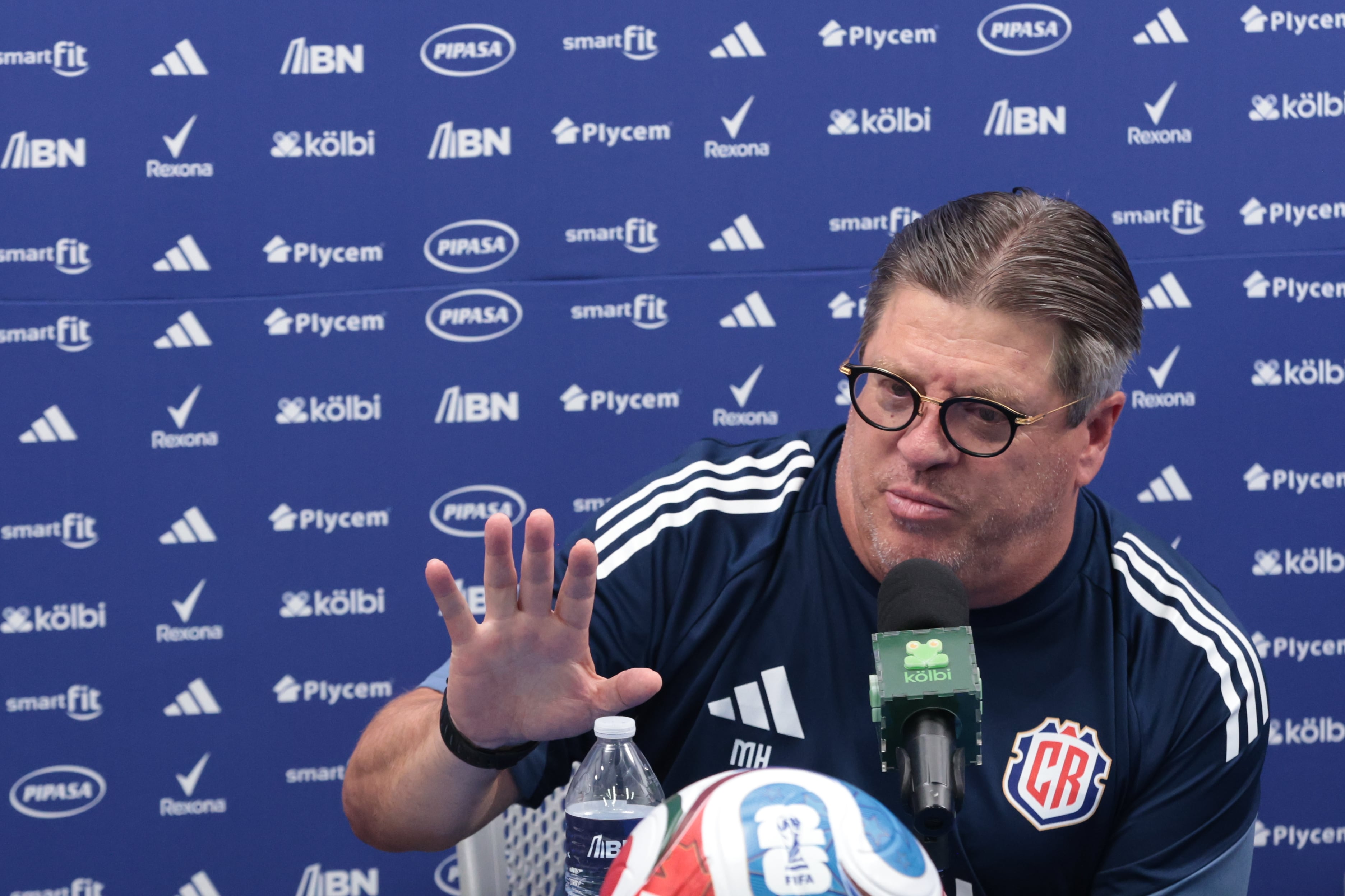 Conferencia de prensa Miguel “Piojo” Herrera