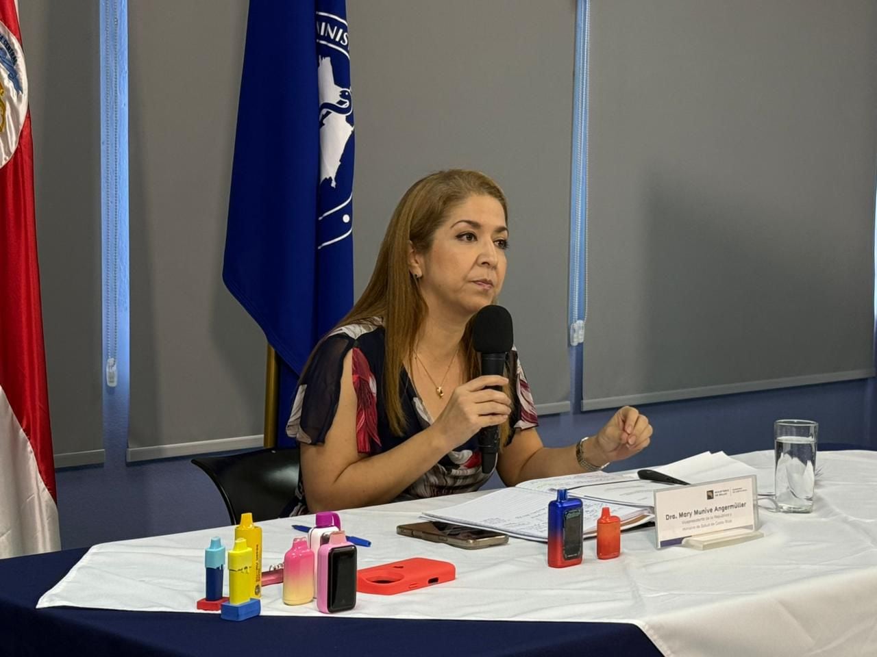 el Ministerio de Salud refuerza las acciones de control sanitario con la publicación del Reglamento Técnico RTCR 519-2025, una medida clave para proteger la salud pública y reducir los riesgos asociados al vapeo, especialmente en personas menores de edad.