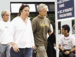 Don Ruetz, expolicía estadounidense que perdió a su esposa y dos hijos en trágico accidente aéreo ocurrido en Flamingo. Foto Archivo.