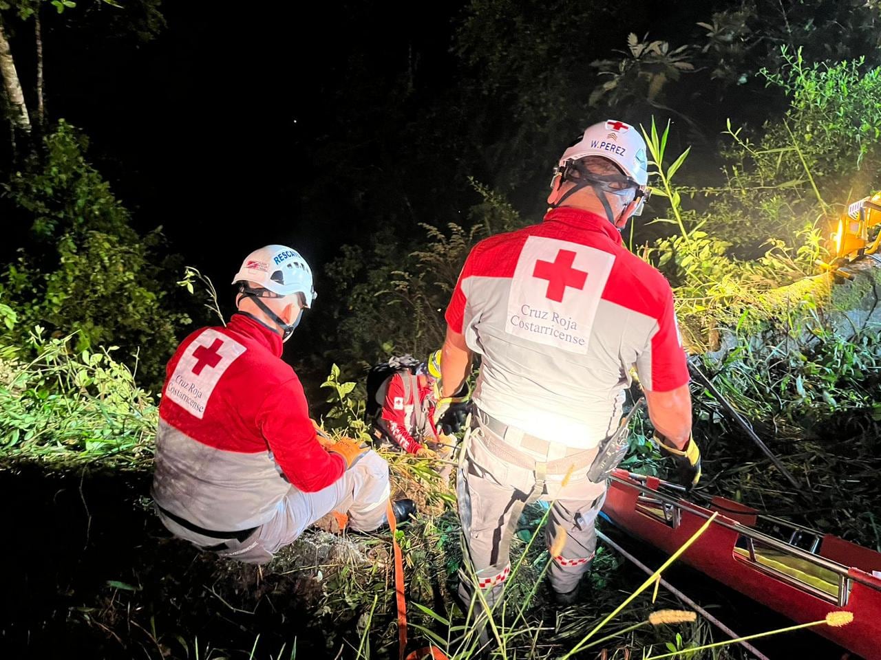 El accidente ocurrió la madrugada de este viernes en el sector de Cangrejal. Foto Cruz Roja.