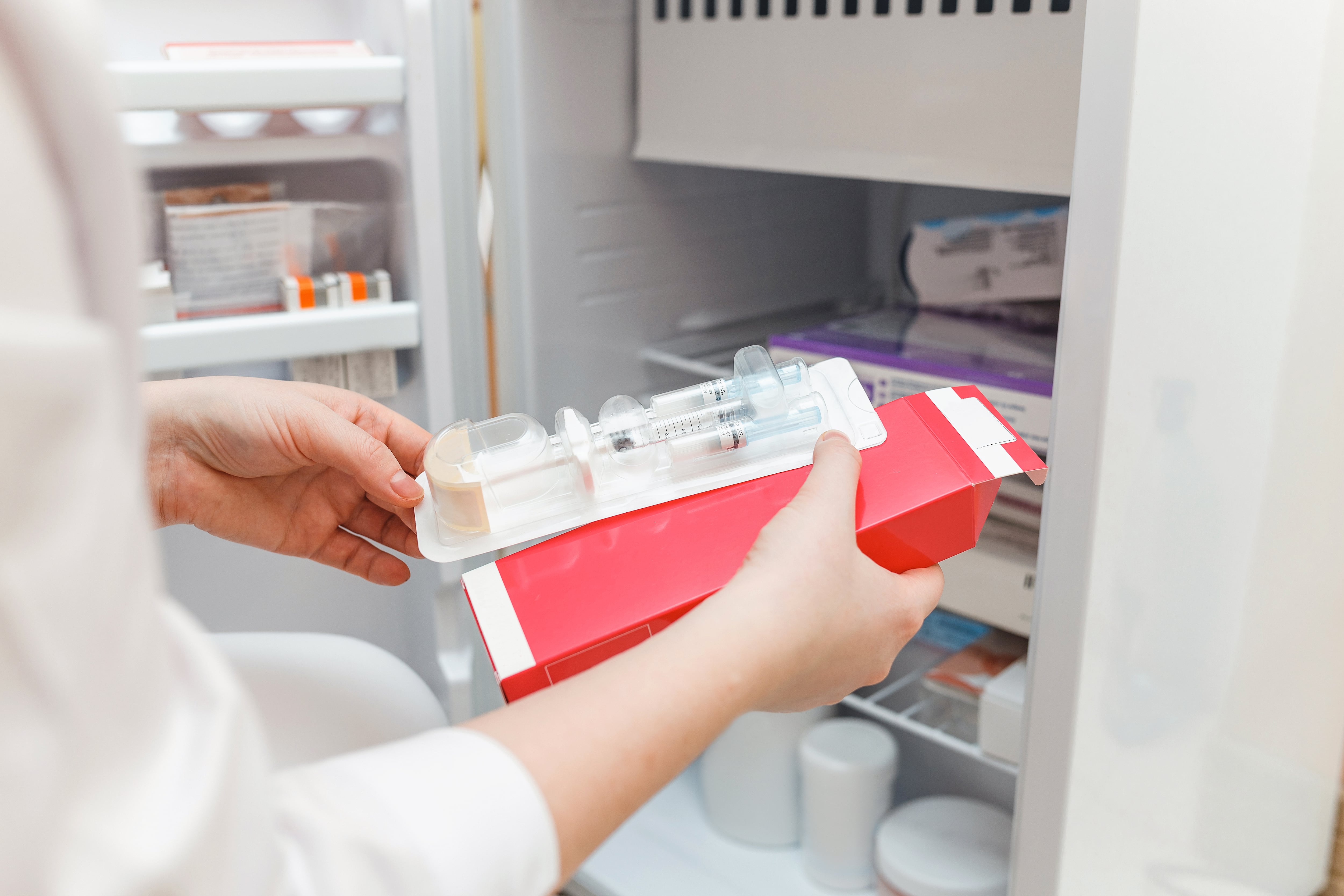 ¿Qué pueden hacer las personas que tienen que guardar sus medicamentos en la refrigeradora?
Fotografía: Shutterstock