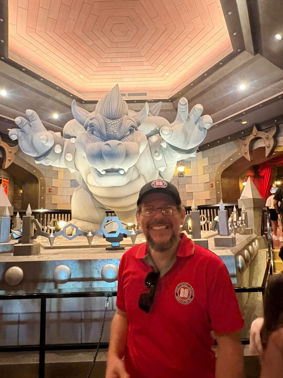 El economista, contador y abogado José Jiménez Blanco, quien ganó legalmente el nombre Super Mario a la gigante Nintendo, un año después del triunfo visitó el parque de Mario Bros en Estados Unidos Carlos Alfaro, hijo de José Mario Alfaro González, fundador del supermercado en 1972. El nombre Super Mario nació en 1998 y fue registrado legalmente hasta el 2013.