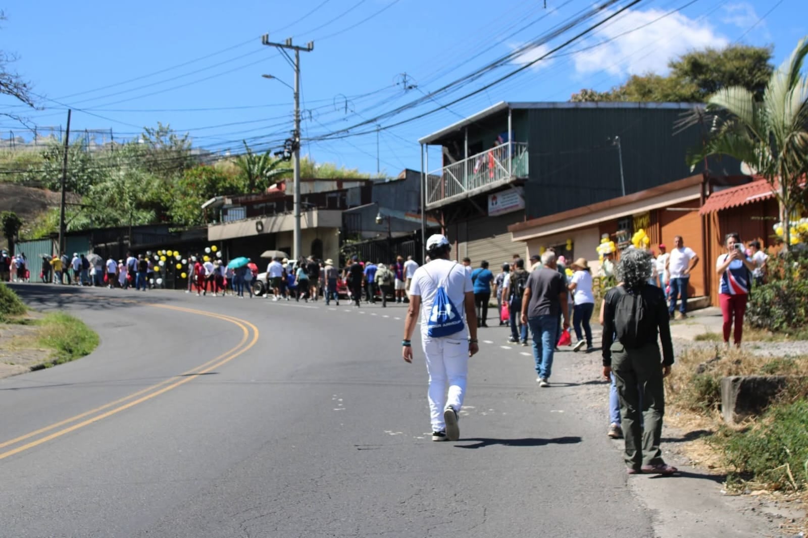 Peregrinación del Santo Cristo de Esquipulas de la Catedral al Santuario Nacional, en Alajuelita