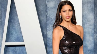 Modelo tica Juliana Herz subió al altar vestida de una forma muy particular, véalo usted mismo